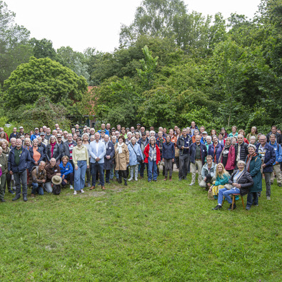 Foto van grote groep vrijwilligers