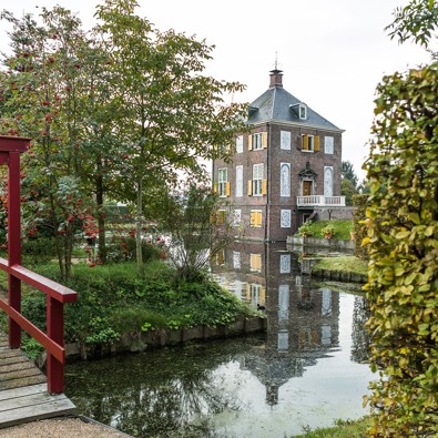 Brug met water bij Landgoed Buitenplaats Huygens