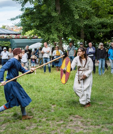 Re-enacted strijd tijdens de Holland Dag, 2 juli 2022 (Foto: Erfgoedhuis Zuid-Holland/Floris Scheplitz)