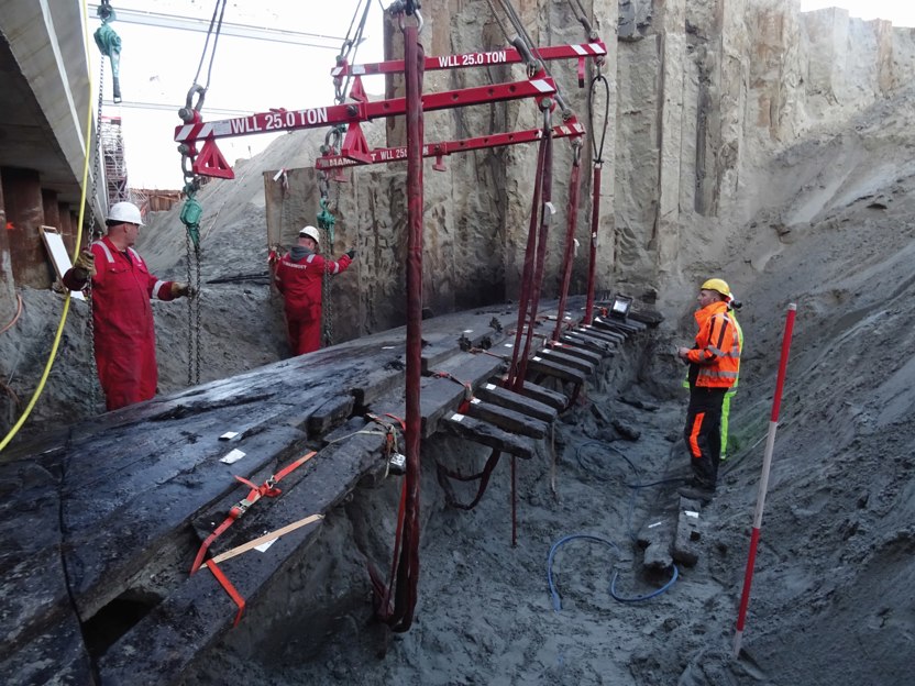 Foto van scheepswrak SL8 op het moment van berging. Foto: ADC Maritiem/Archeologie Rotterdam (BOOR)