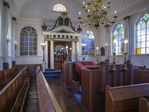 De synagoge in Leiden (Foto: Floris Scheplitz / Erfgoedhuis Zuid-Holland)