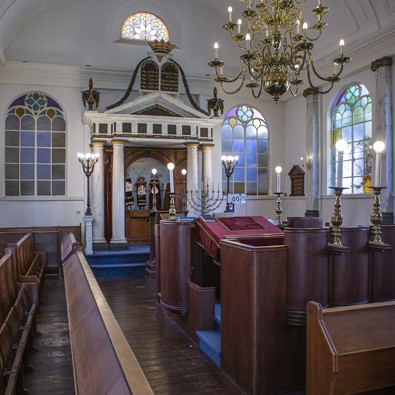 De synagoge in Leiden (Foto: Floris Scheplitz / Erfgoedhuis Zuid-Holland)