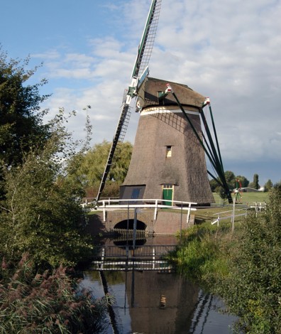 De Barremolen aan de Burgermeester Smeetsweg in Zoeterwoude-Rijndijk