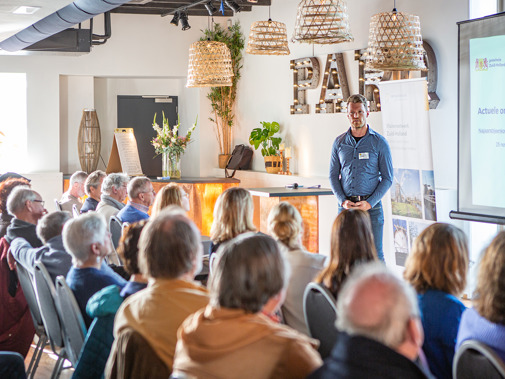 Mark Ravesloot vertelde over de actuele ontwikkelingen vanuit provincie Zuid-Holland. Foto: Floris Scheplitz