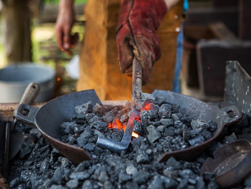 Middeleeuwse ambachten bij Masamuda tijdens de Nationale Archeologiedagen 2023 (Foto: Floris Scheplitz / Erfgoedhuis Zuid-Holland)