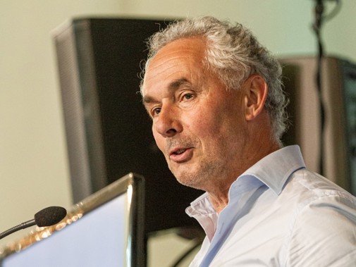 Carl Depauw, directeur Museum Mayer van den Bergh (Foto: Floris Scheplitz / Erfgoedhuis Zuid-Holland)