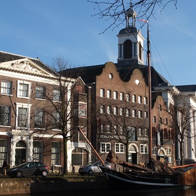 Het Jenevermuseum in Schiedam van buiten, locatie van deze bijeenkomst