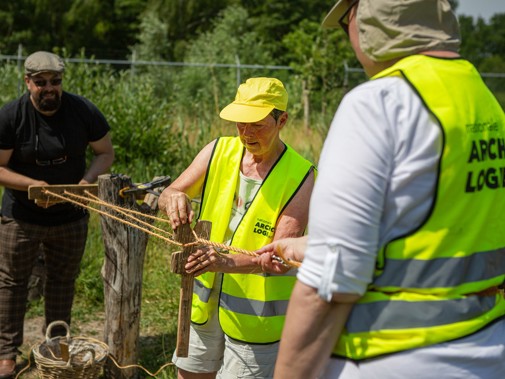 Middeleeuwse ambachten bij Masamuda tijdens de Nationale Archeologiedagen 2023 (Foto: Floris Scheplitz / Erfgoedhuis Zuid-Holland)