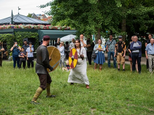 Re-enacted strijd tijdens de Holland Dag, 2 juli 2022 (Foto: Erfgoedhuis Zuid-Holland/Floris Scheplitz)