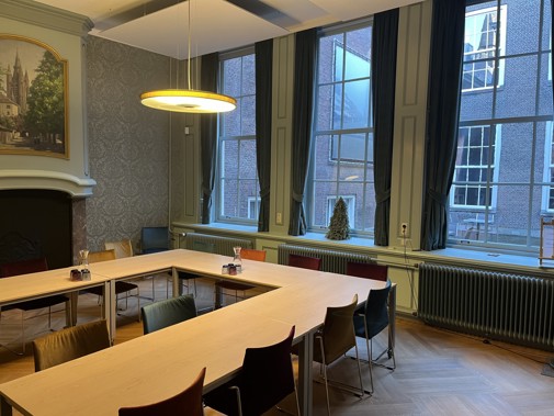 De Regentenkamer in het Meisjeshuis in Delft