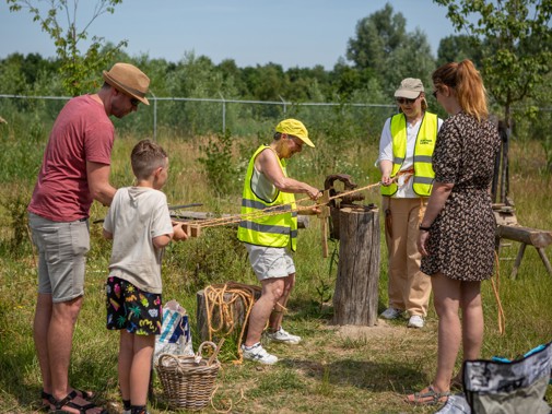 Middeleeuwse ambachten bij Masamuda tijdens de Nationale Archeologiedagen 2023 (Foto: Floris Scheplitz / Erfgoedhuis Zuid-Holland)