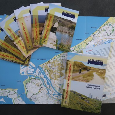 Brochure met de zes fietsroutes langs de Atlantikwall